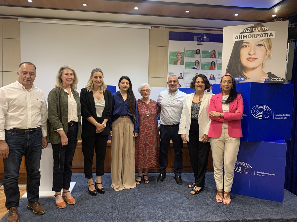 Our Foundation ZOE vs War Violence met the delegates of the Women’s Rights &amp; Gender Equality Committee (FEMM),  Eleonora Meleti  <a href="/loucas_fourlas/">Loucas Fourlas</a> <a href="/ggeorgiouMEP/">GiorgosKGeorgiou</a> <a href="/annacisint/">Anna Cisint</a> &amp; <a href="/LaurenceTrochu/">Laurence Trochu</a> of the <a href="/Europarl_EN/">European Parliament</a> on the impact of conflict trauma on the women of Cyprus. 
🧵 1/5