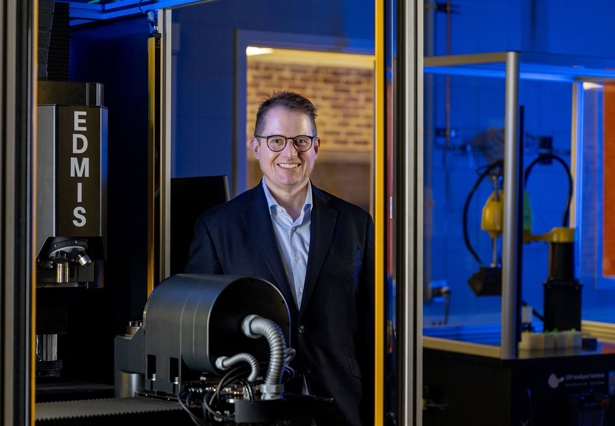 Illinois’ Grainger Engineering is launching the first university-based center for advancing large-scale metal 3D printing, boosting military readiness with agile, secure manufacturing. ▶️ bit.ly/4k8wMvf