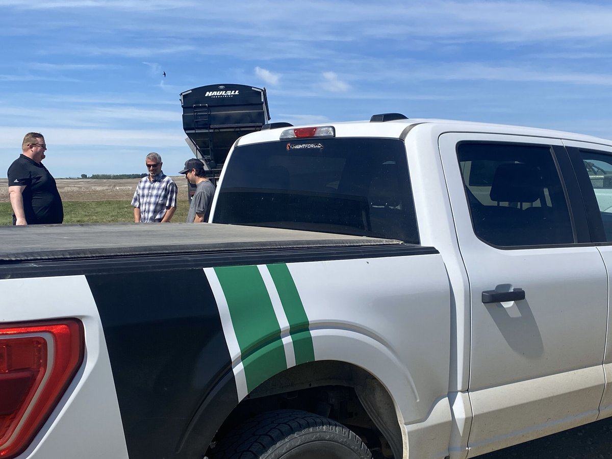 TopkropInc's tweet photo. Today, we are in Hussar, AB with Jason and TJ Evans. Thanks for having us out, guys! https://t.co/ngTAA1WJOW