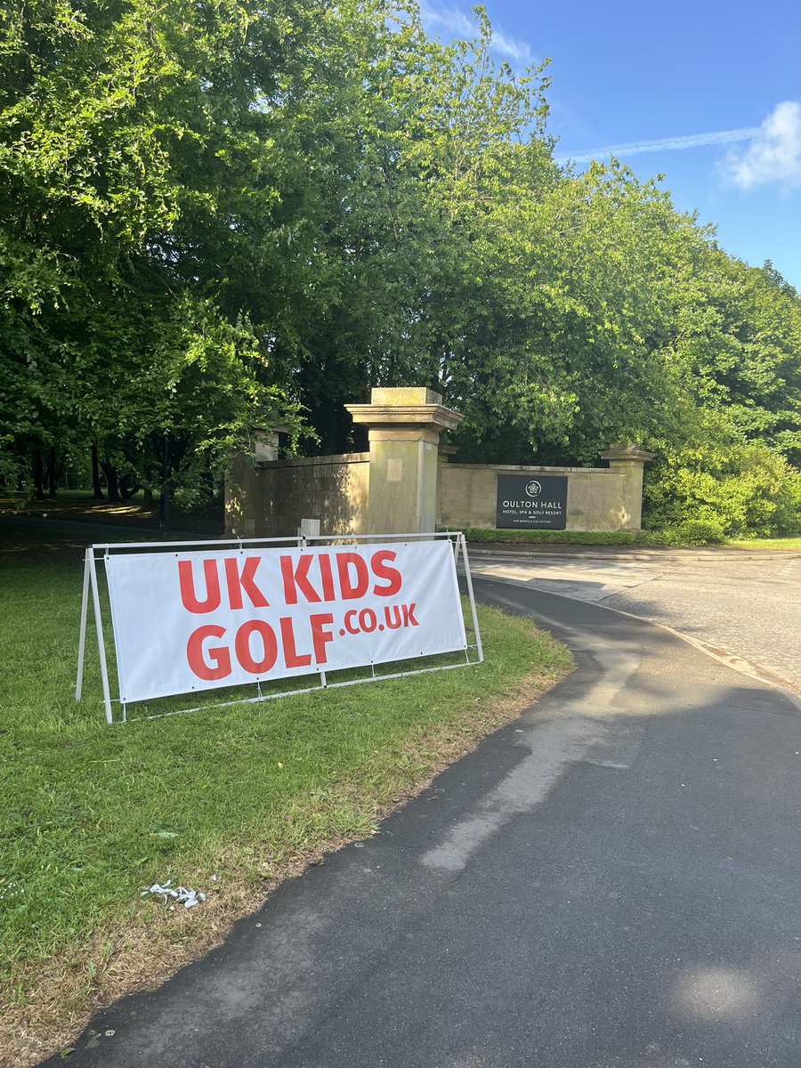 ukkidsgolf's tweet photo. UK Kids Golf 2025!

Our second competition of the 2025 season - North East Regional @OultonHall! 

Group photos 

#UKKidsGolf2025 #oultonhallgolfclub #oultonhallgolf #ukkidsgolf2025 https://t.co/2TXcmIrI8J