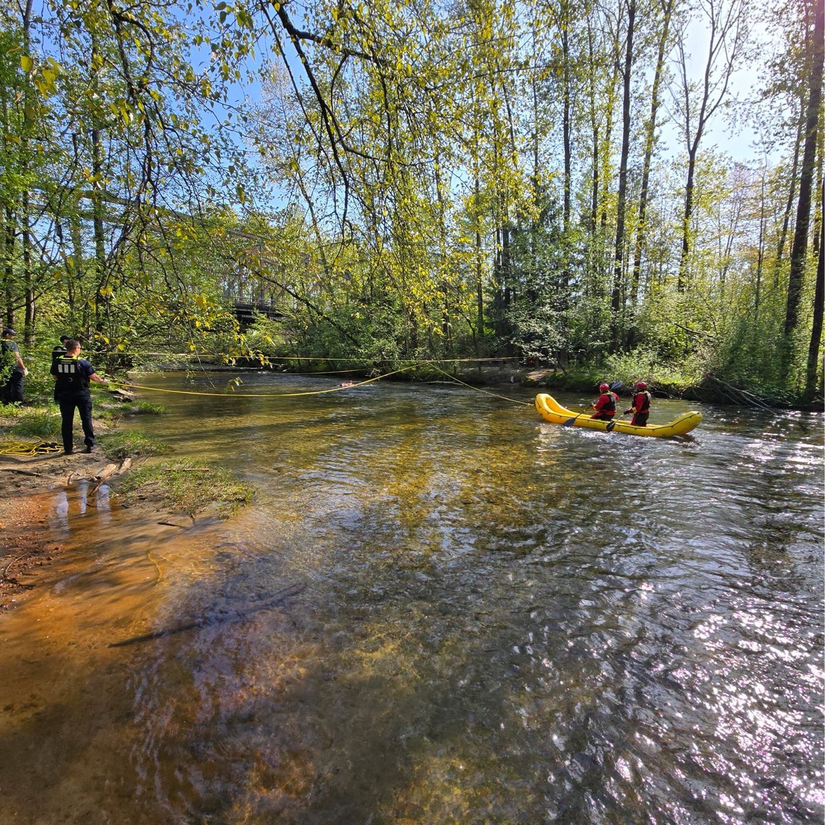 IAFF1941's tweet photo. Putting skills to the test on the river. C Shift Swiftwater Rescue training.
#Poco #Fire #Dept #Firefighter #IAFF #Local #Charitable #PoCommunity https://t.co/9S921wNIL0