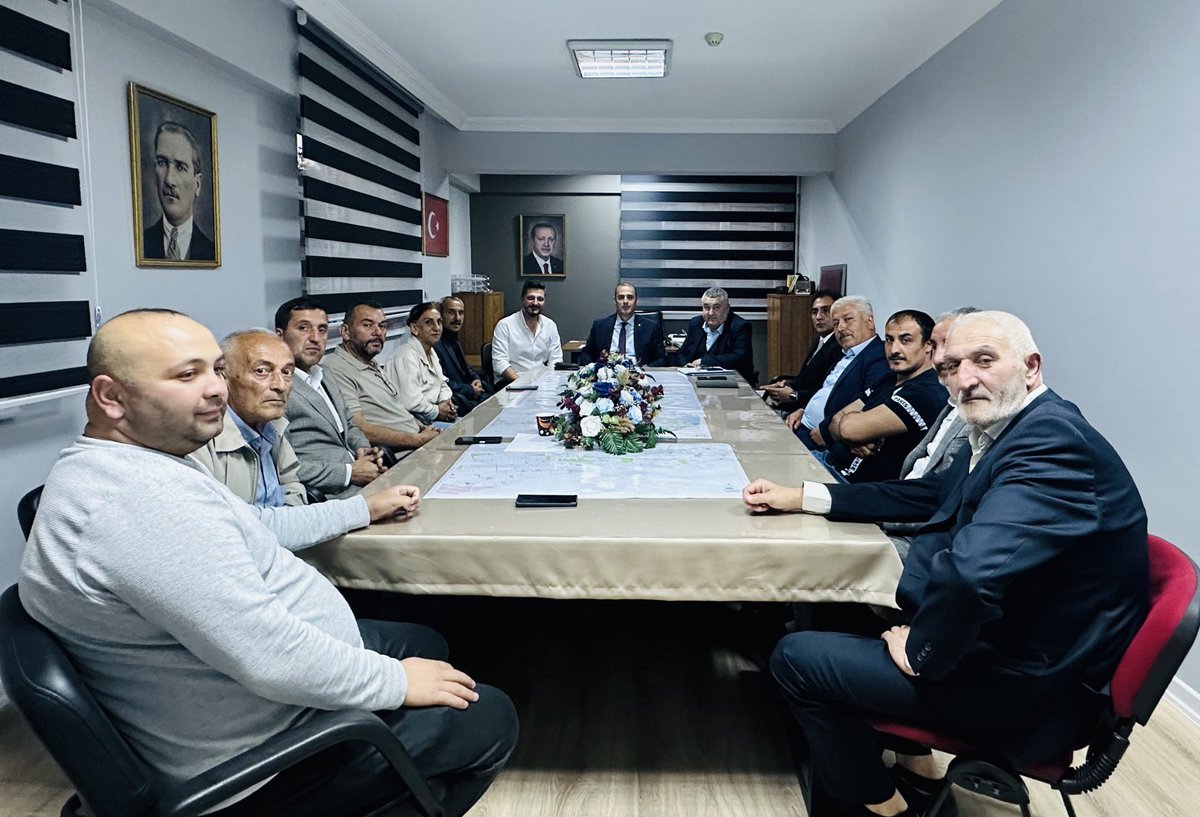 İlçe Ekonomi İşler Başkanımız Sn. Ali Kaya ‘nın koordinesinde gerçekleştirilen teşkilat birim toplantısına iştirak ederek, birimimizin çalışmaları üzerine değerlendirmelerde bulunduk. 

#KalbimizAltındağ 

<a href="/akaltindag/">AK PARTİ ALTINDAĞ</a>