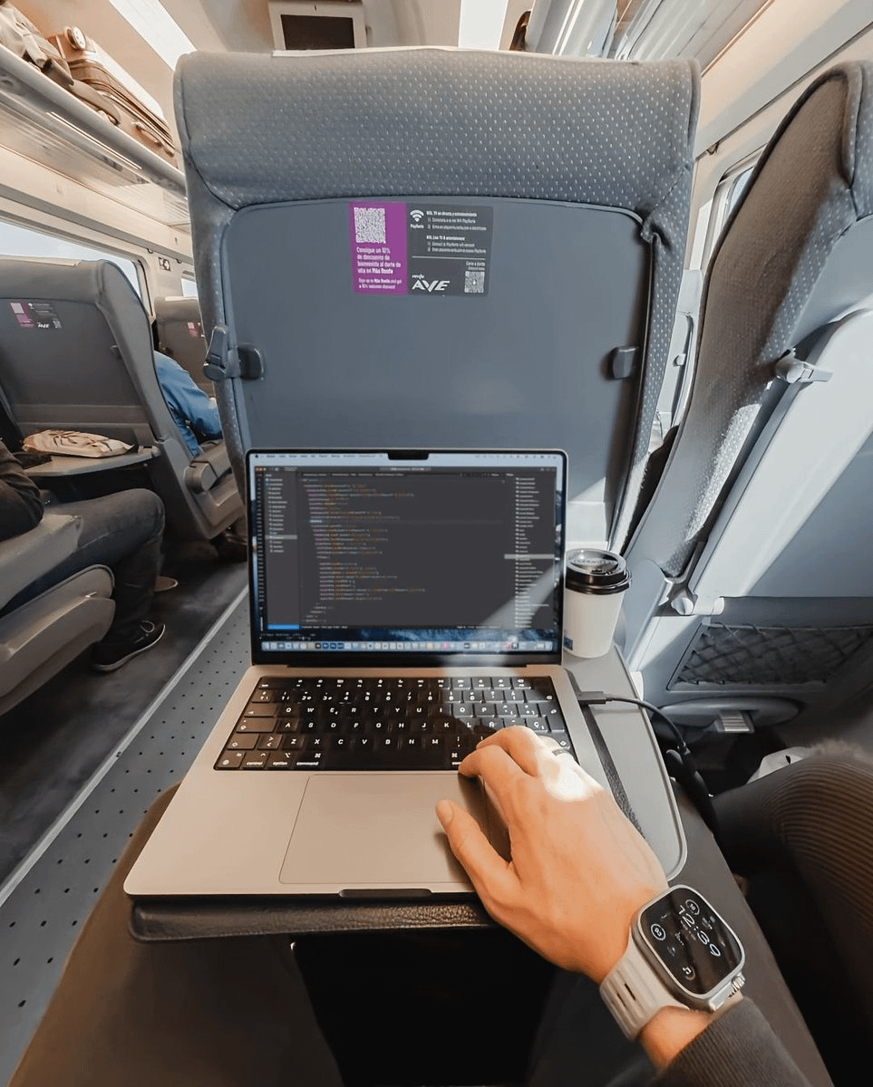 heyrobinai's tweet photo. Stop paying for developers!

AI now builds full-stack web apps in minutes.

Here’s how: (you can copy it). https://t.co/dXv4rFjPaX