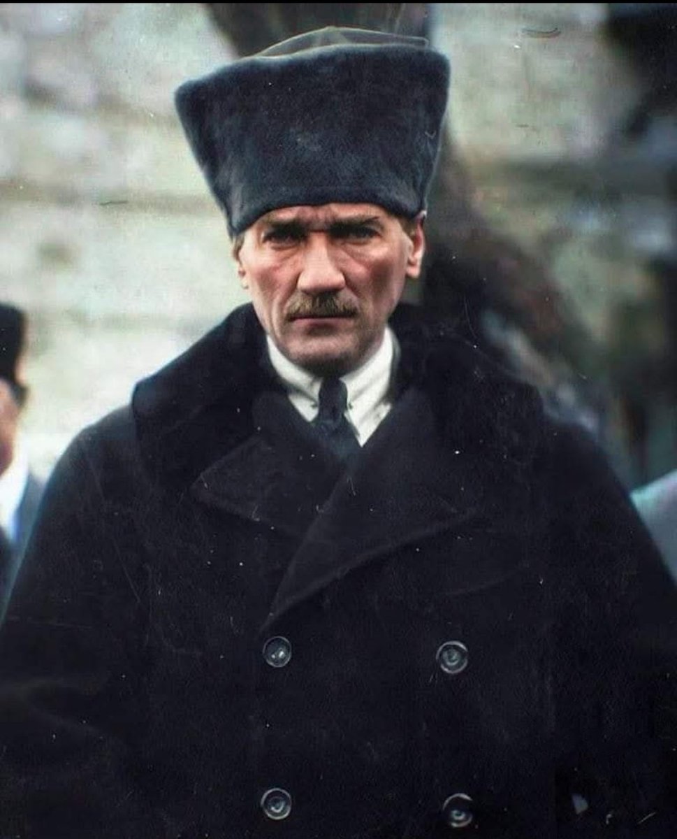 “Ne mutlu Atatürkçüyüm diyene.”