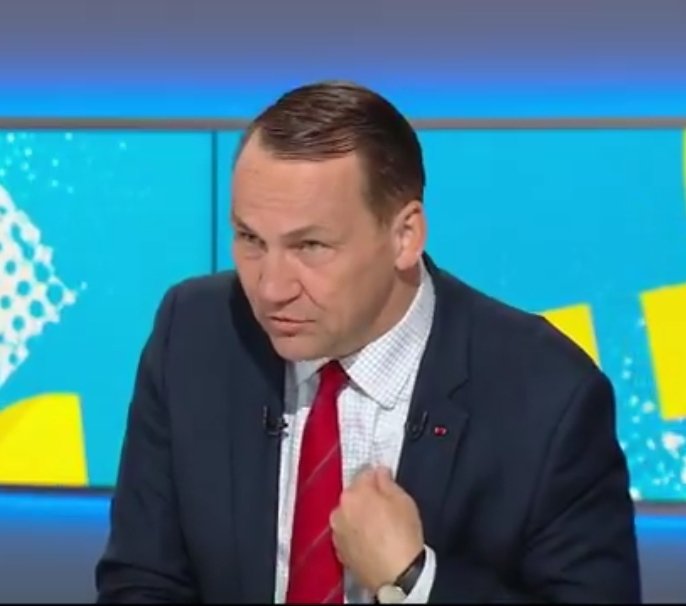 Panie Ministrze <a href="/sikorskiradek/">Radosław Sikorski 🇵🇱🇪🇺</a>
Sebastian M. został ściągnięty z powrotem do Polski i będzie sądzony. To dobrze, szczerze gratuluję sukcesu negocjacji z tak dalekim krajem. 

Dlaczego więc nie podejmujecie rozmów z krajem znacznie bliższym - Norwegią - celem ściągnięcia skazanego