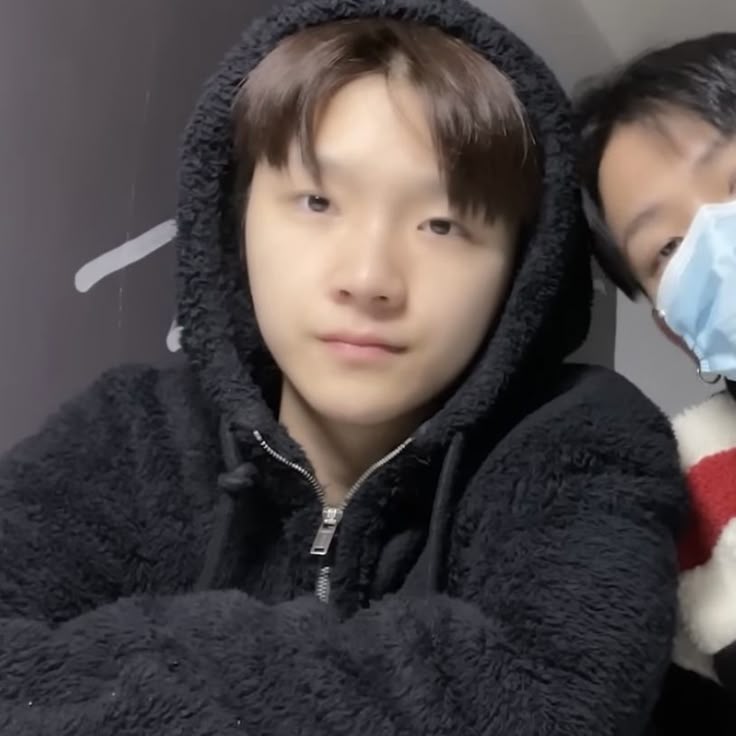 FIND THE DIFFERENCE😭😭😭😭😭