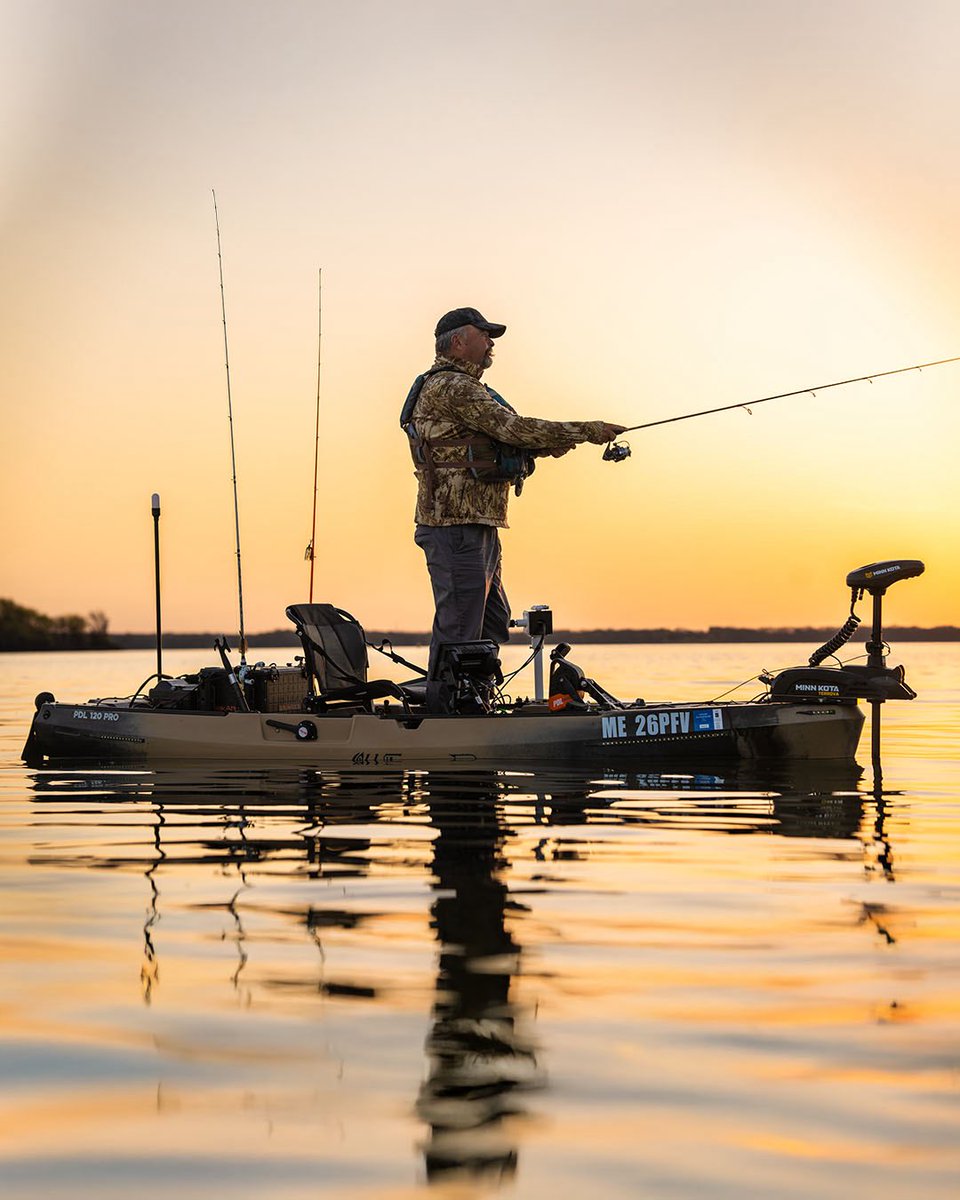 With views like this, hitting Spot-Lock and taking it all in is a must 🌅 #MinnKota 

#OldTownKayak #KayakTerrova