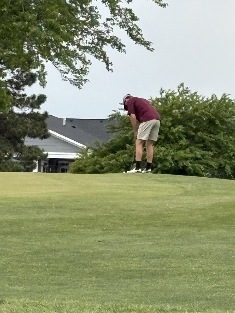 LynxGBB's tweet image. Lynx in action at day 1 of state golf.  Boys are hanging around early!