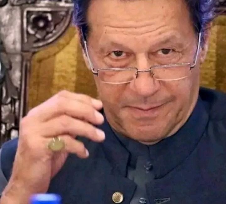 KaliwalYam's tweet photo. سب کو نوٹ کر رہا ہوں جنہوں نے اس ٹرینڈ #مزاحمت_سے_ہوگی_رہائی میں حصہ نہیں لیا 🧐 https://t.co/f3ZBaZrfjH