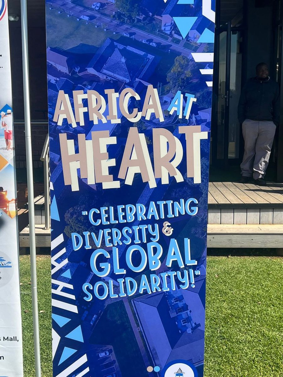 SomaliainZA's tweet photo. H.E. @amb_msheikh, Ambassador of Somalia🇸🇴 to SA🇿🇦, has attended the  Exhibition for #AfricaDay where he gathered with other Ambassadors &amp; the government officials to commemorate the spirit of Africa &amp; embracing the African cultures.
#AfricanDay2025
#Africanunity 

@DIRCO_ZA https://t.co/uQSlclZkLc