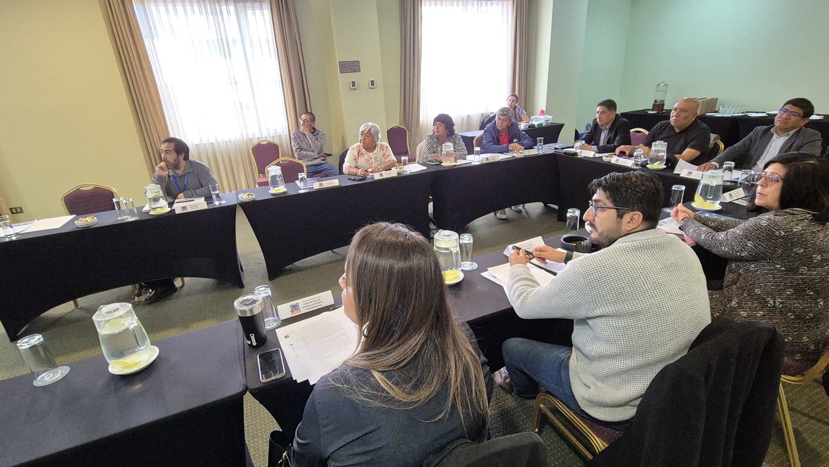 El alcalde de Huara, José Bartolo Vinaya, participó en la 3ª sesión del Consejo Consultivo junto a consejeros regionales de los sistemas de Agua Potable Rural (APR) de #Tarapacá.💧

✅Recordemos que nuestra comuna cuenta con 10 sistemas de APR.

#Iquique #Tamarugal