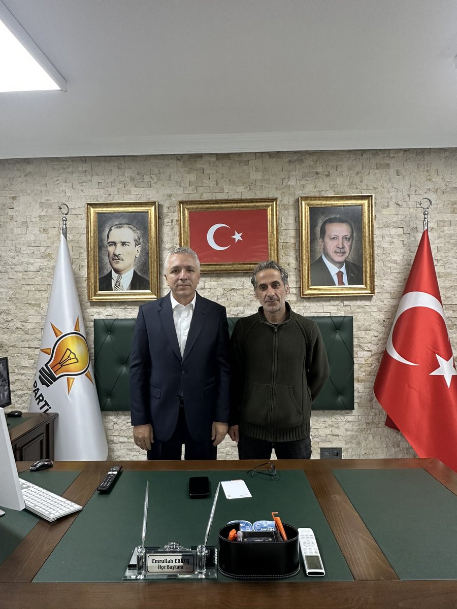 İlçe Başkanlığımızı ziyaret ederek başarı dileklerinde bulunan AK PARTİ’mizin gönül adamlarından Hasan Tura’ya ziyaretinden dolayı teşekkür ederim.