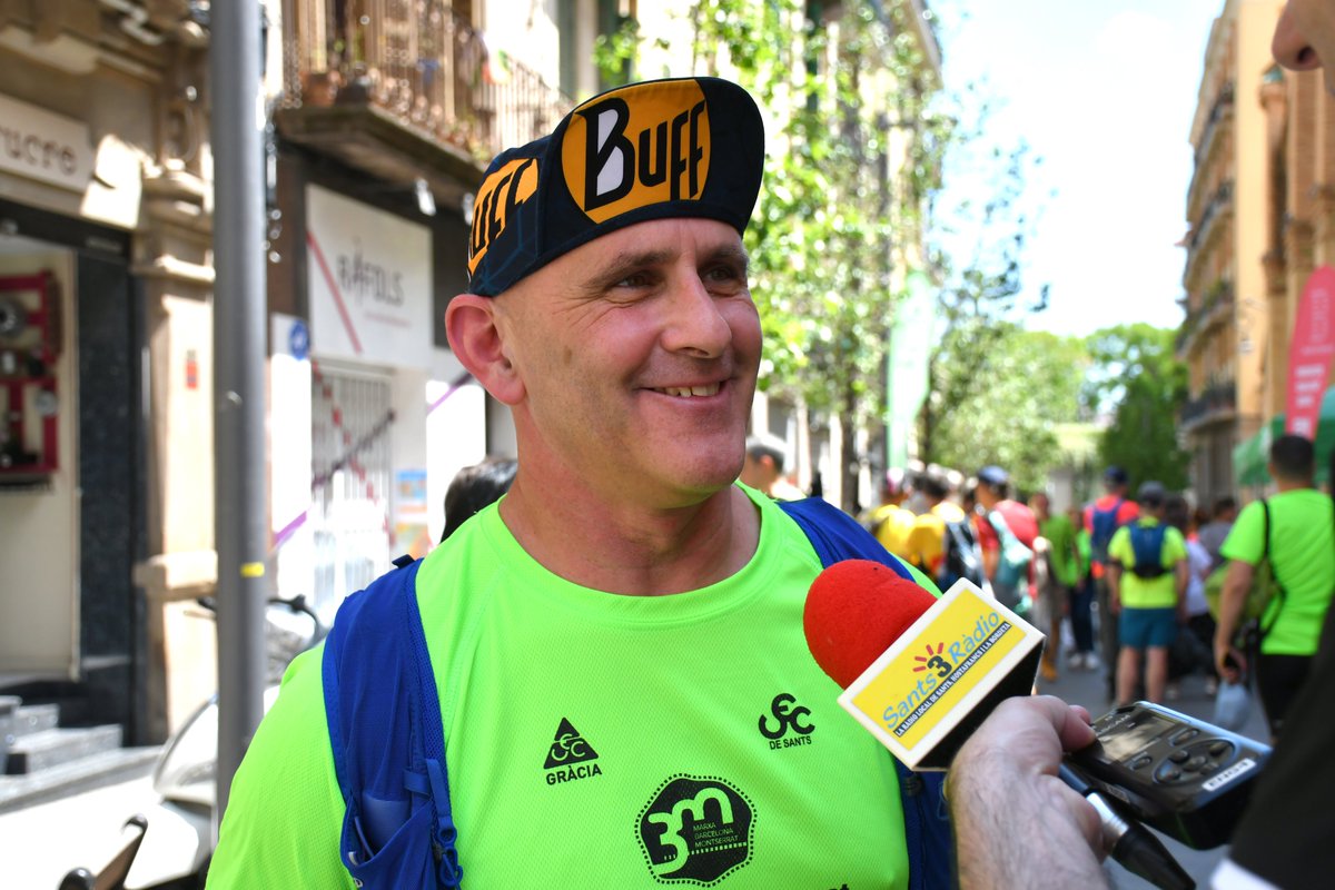 La nova modalitat de la "Marxa Barcelona-Montserrat" des de Sants i Gràcia aplega més de 400 participants.⛰️🏃‍♂️🏃‍♀️
Al #SantsMontjuïcAlDia escoltem reportatge de la sortida dels caminadors davant el <a href="/SANTSMERCAT/">Mercat de Sants</a>.

🎧Audio👉go.ivoox.com/rf/148524439
📰Notícia📸👉el3.cat/noticia/101601…
