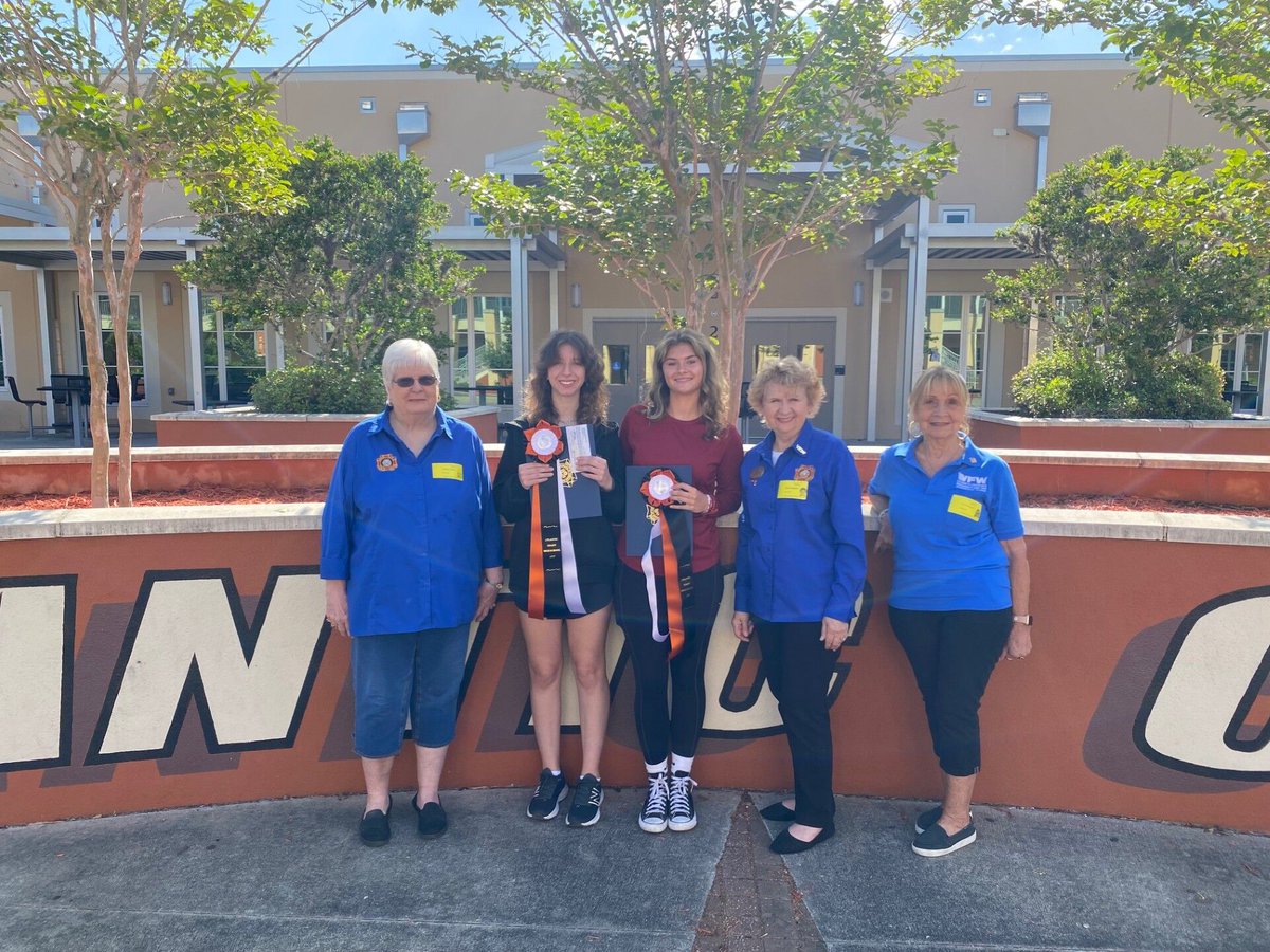 Join us in congratulating Kristin Dhami &amp; Stella Carter from ACHS! 🎨
Both were honored by the VFW for their award-winning artwork — with $750 in combined prizes for 2D and 3D creations. 🖼️ Their pieces now move to the state level!