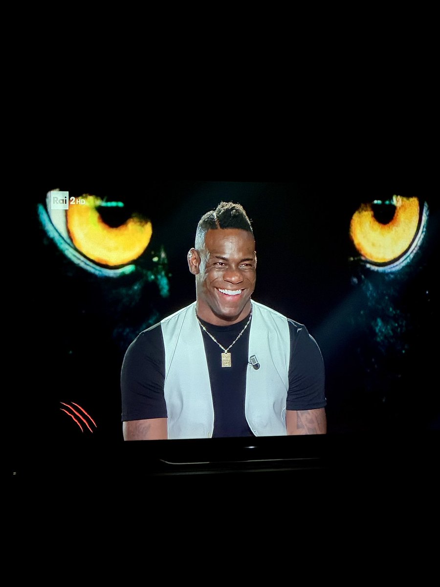 Grande Super Mario, bellissima intervista! #Belve <a href="/FinallyMario/">Mario Balotelli</a> <a href="/francescafagnan/">francesca fagnani</a>