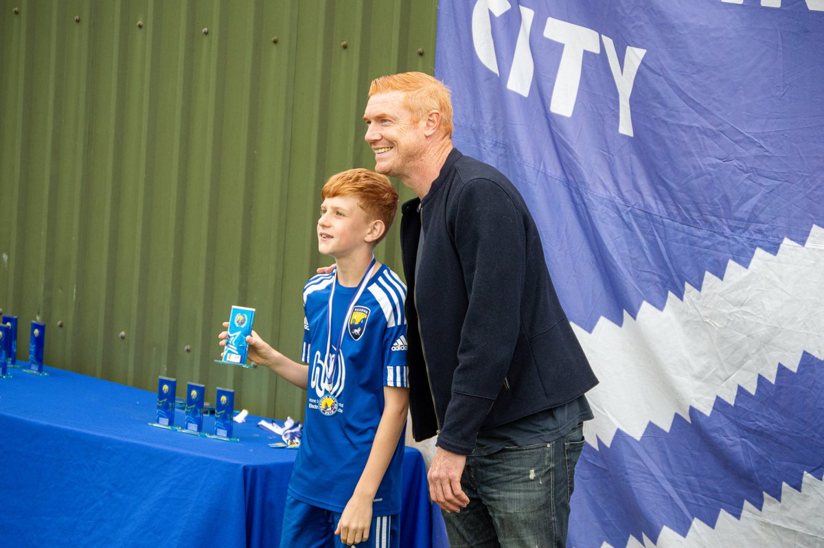 Ryan Sheehan 🇮🇪 (@ryan_sheehan1) on Twitter photo Had the pleasure of welcoming Dave Kitson to the Rivermoor on Saturday to help present trophies as part of our annual #CityYouthAwards celebrating the achievements of our youth section
A huge thank you to our Club Partner & friends <a href="/ReadingXLFC/">ReadingXLFC</a>, who helped make this possible 💙 Had the pleasure of welcoming Dave Kitson to the Rivermoor on Saturday to help present trophies as part of our annual #CityYouthAwards celebrating the achievements of our youth section
A huge thank you to our Club Partner & friends <a href="/ReadingXLFC/">ReadingXLFC</a>, who helped make this possible 💙