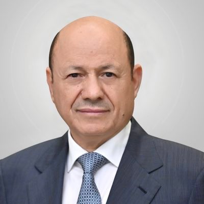 فخامة الأخ رئيس مجلس القيادة الرئاسي 
تحاول روسيا الإبقاء  على علاقات مع كلا الطرفين في اليمن، الحكومة الشرعية والحوثيين، وهذا يثير تساؤلات حول مدى التزامها الحقيقي بدعم الحكومة الشرعية. يجب أن تطالب بوضوح بأن تكون روسيا شريكًا حقيقيًا للحكومة الشرعية وأن تستخدم نفوذها لدفع حل