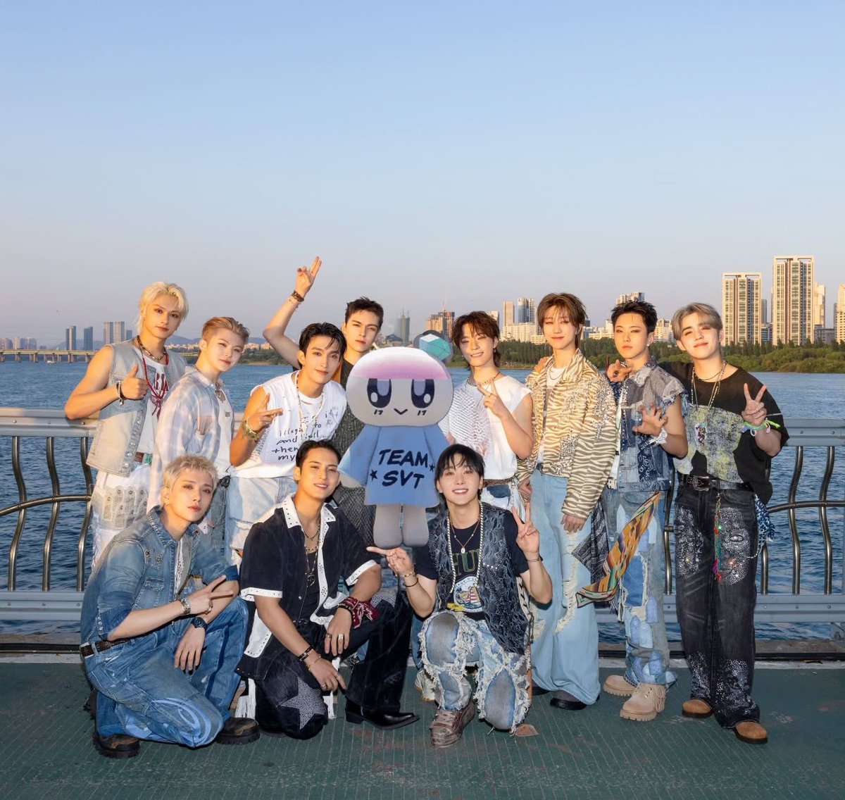 人生に現れてくれてありがとうこれからもずっとずっとよろしくだいすき🩵🩷
 #SEVENTEEN10THANNIVERSARY