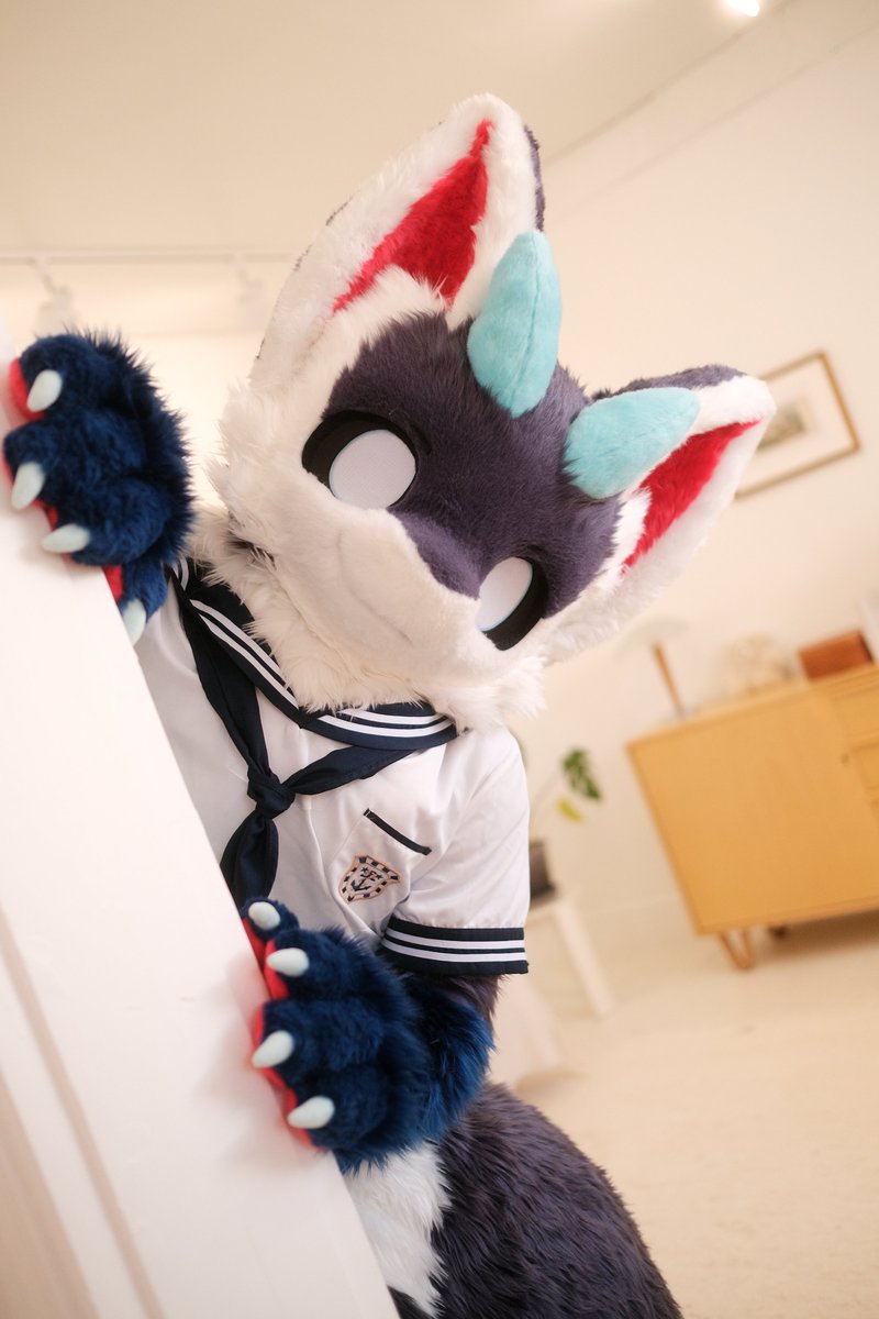 " 잘 잤어? 빨리 놀러 가자아~ ! "

" はやくあそびにいこよぉ〜！"

📷빵용  <a href="/Breadragon_P/">BREADRAGON_Photo</a>

#着ぐるみ #EVERIU #エブリユー #FursuitEveryday