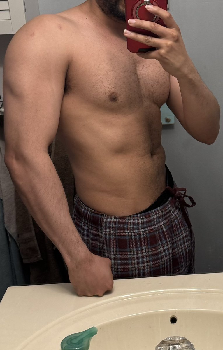 JayNice11's tweet photo. Gym progress is going well…. Level 2 loading!!!!💪🏾 #Gym #FitnessJourney #Thankful https://t.co/hs47Q3EKGJ