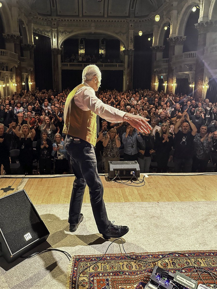 Francis Rossi Official tweet media