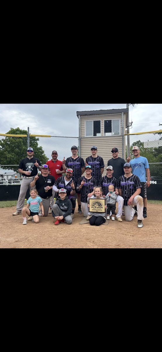 parts_carts's tweet photo. Another tourney, another dub…..was a good fight against our friendly rivals @Buck_Clippers #bingbong #throwtogether https://t.co/ZFLKRJpbIh