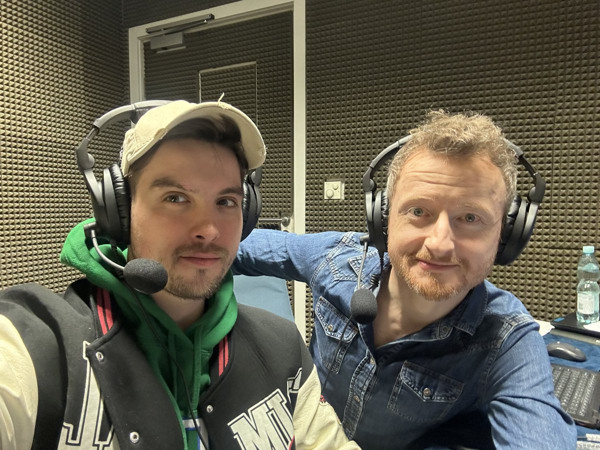 Eryk Szpruch (@szprucheryk) on Twitter photo Tak się składa, że kolejny sezon z rzędu w <a href="/ELEVENSPORTSPL/">ELEVEN SPORTS PL</a> zamykamy wraz z sympatycznym red. <a href="/mnowo8/">Marcin Nowomiejski</a>
Pracowite rozgrywki, mój licznik zatrzymał się na 155 skomentowanych meczach. Dzięki za obecność! Do usłyszenia po wakacjach (zmiana foty nastąpiła) 😀 Tak się składa, że kolejny sezon z rzędu w <a href="/ELEVENSPORTSPL/">ELEVEN SPORTS PL</a> zamykamy wraz z sympatycznym red. <a href="/mnowo8/">Marcin Nowomiejski</a>
Pracowite rozgrywki, mój licznik zatrzymał się na 155 skomentowanych meczach. Dzięki za obecność! Do usłyszenia po wakacjach (zmiana foty nastąpiła) 😀