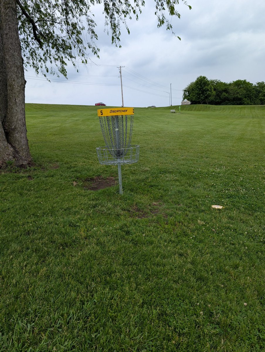 Last year I couldn't reach this hole. But now 340, it's not so bad. Easy birdie today.