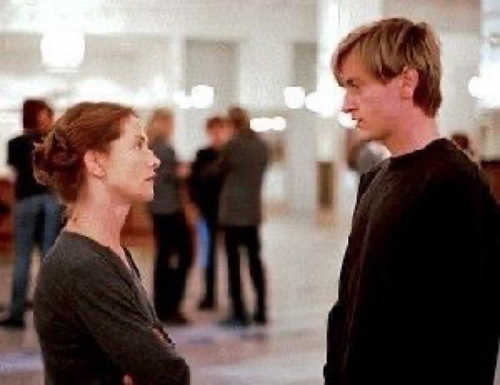 ukeoppie's tweet image. find parallels in everything so the world never stops being new &amp;amp; curious &amp;amp; wet