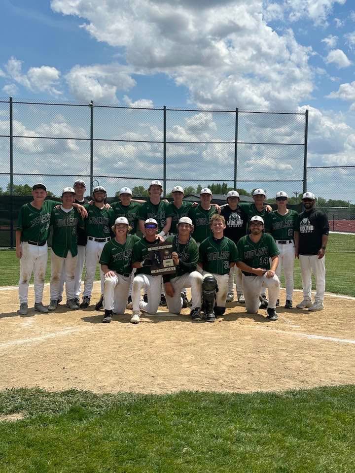 Rayden Marliere (@raydenmarliere1) on Twitter photo Regional champs for the first time in 15 years!! Went 1-3 in the championship game with some great plays defensively. 2 down 5 to go!
<a href="/PrimeIllinois/">USA Prime Illinois Baseball</a> <a href="/DavidHiddenSr1/">David Hidden Sr</a> <a href="/DavidHidden4/">David Hidden Jr.</a> Regional champs for the first time in 15 years!! Went 1-3 in the championship game with some great plays defensively. 2 down 5 to go!
<a href="/PrimeIllinois/">USA Prime Illinois Baseball</a> <a href="/DavidHiddenSr1/">David Hidden Sr</a> <a href="/DavidHidden4/">David Hidden Jr.</a>