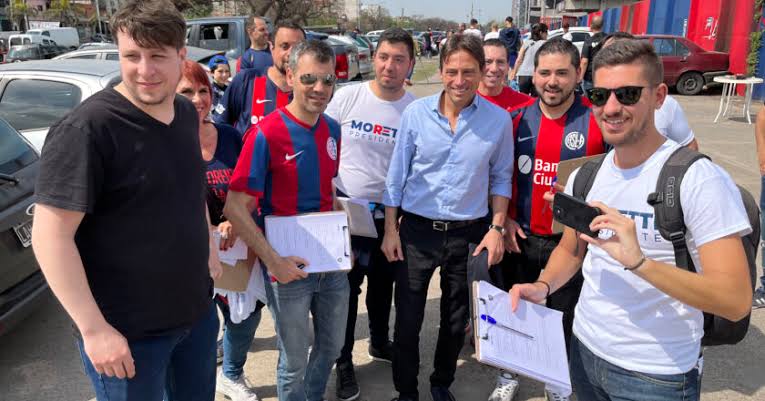 Nos queda una ILUSIÓN!
Que se vayan TODOS estos que acompañaron a Moretti