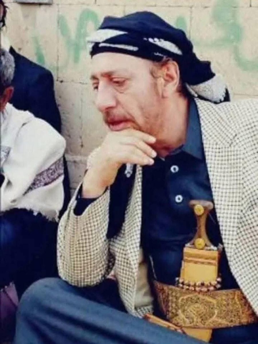 رحم الله الشيخ البطل ناجي جمعان 
وأسكنه الفردوس الأعلى من الجنة، 
عاش بطلاً ومات حُراً أبيا.
قاوم المليشيات الإرهابية الحوثية وقدم في سبيل ذلك أعظم التضحيات وفي مقدمة تلك التضحيات أولاده.
في حين قبل الكثيرون حياة الذل والعبودية والخضوع للمليشيات الكهنوتية.
 رفض العيش الذليل تحت