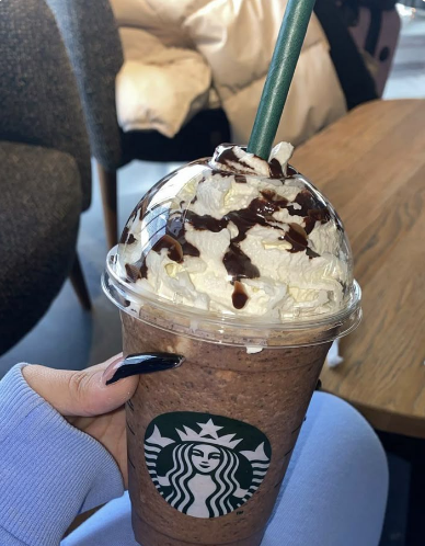 Blending up good vibes, one sip at a time.🥰