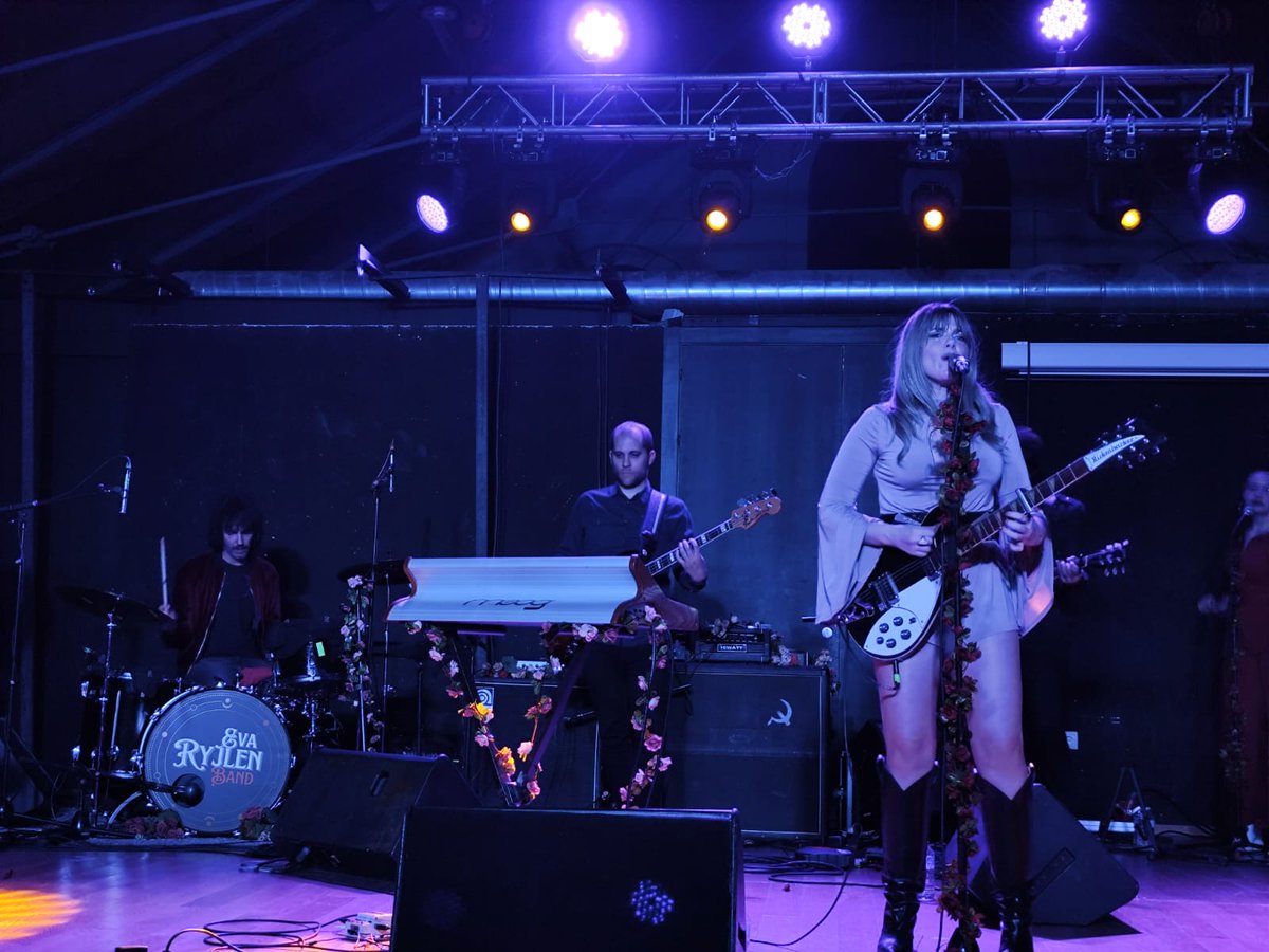 Mi Chambergo De Entretiempo tweet media