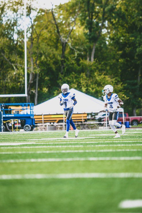 Justin Dickinson (@jmoney55602) on Twitter photo After a great conversation with <a href="/BallCoachHP/">Coach D</a> Im very grateful to say I received my first offer from <a href="/HowardHuskies1/">HH Prep Post Grad Football Team</a> <a href="/tjkelly17/">Jeff Kelly</a> <a href="/S_Mosley8/">Coach Mosley</a> After a great conversation with <a href="/BallCoachHP/">Coach D</a> Im very grateful to say I received my first offer from <a href="/HowardHuskies1/">HH Prep Post Grad Football Team</a> <a href="/tjkelly17/">Jeff Kelly</a> <a href="/S_Mosley8/">Coach Mosley</a>