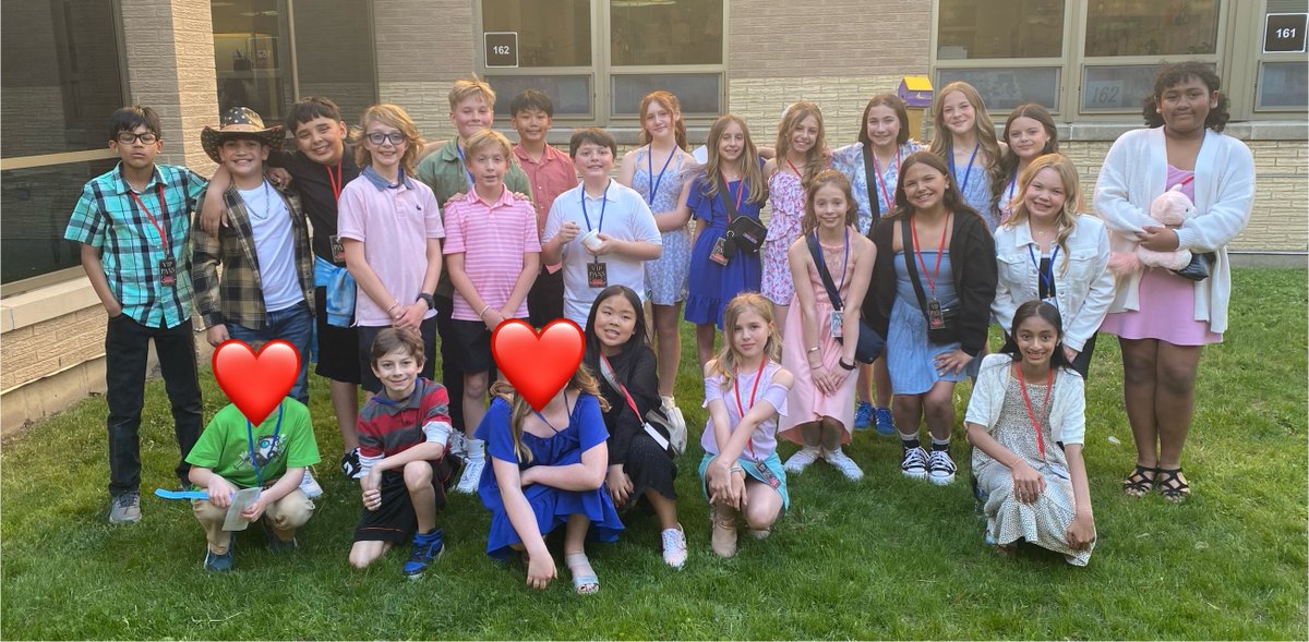 That's a wrap for the 24/25 school year! Team Dryden will forever hold a special place in my heart! Keep moving those mountains❤️🖤 <a href="/RobertCS118/">Robert Crown School</a> #rcs118life #d118life #theymakemesmile #proudteacher #offtomiddleschool #missthemalready