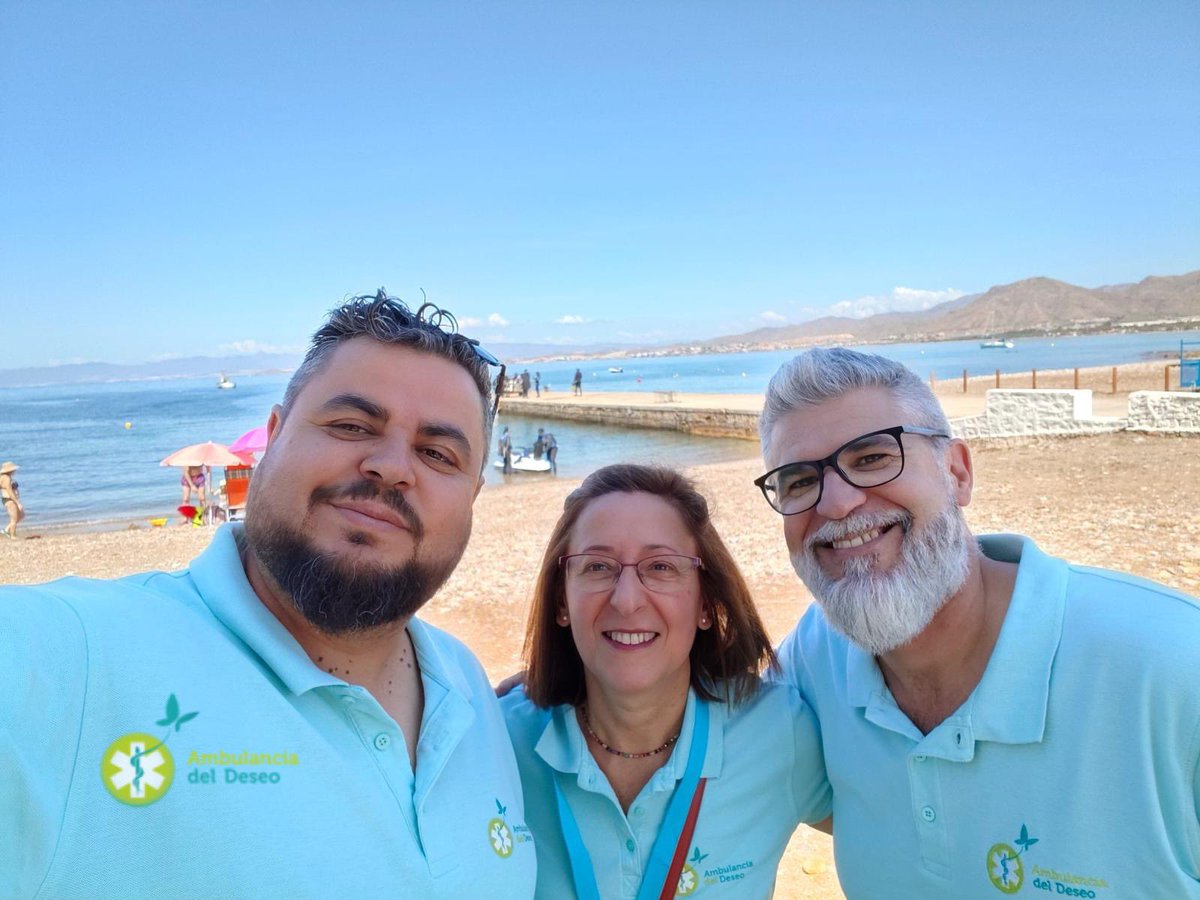 Fundación Ambulancia del Deseo tweet media