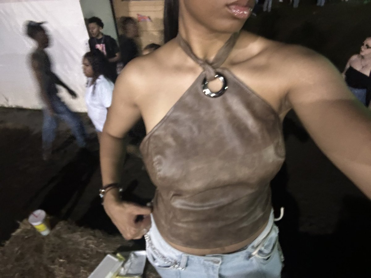 _aijanM's tweet photo. 🤠🙂‍↕️pass the vibe check? https://t.co/urKJQqmROp