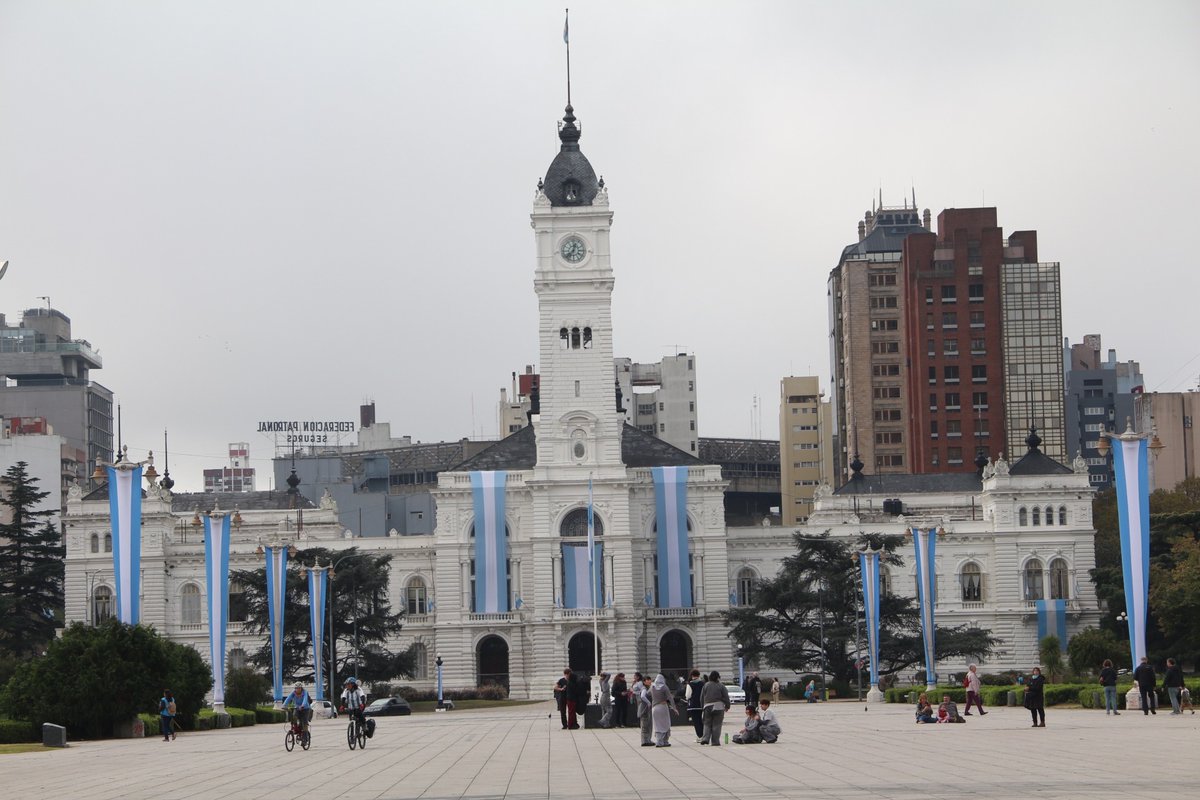 Junto al Intendente <a href="/julio_alak/">Julio Alak</a> y al Gobernador <a href="/axelkicillof/">axel agustin</a>, participamos del Tedeum del 25 de Mayo. 
La ceremonia, encabezada por el Arzobispo Gustavo Carrara, contó con la presencia de referentes de distintos credos.
