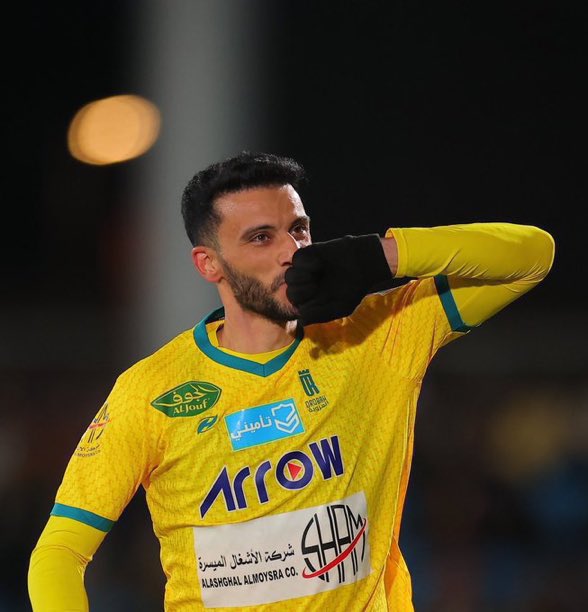 هبط مع الاهلي وهرب الى العربي القطري
وعاد بكل قوة للرد على المشككين فهبط مرة اخرى