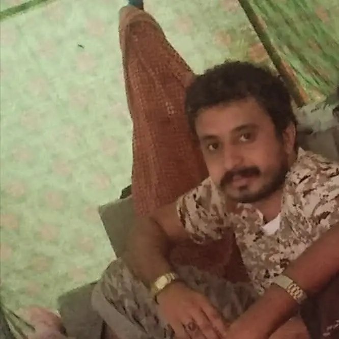 اندلعت اشتباكات مسلحة اليوم في منطقة يشبم #الصعيد #شبوة بين أبناء قبيلة آل سالم بن دحة " آل قرميم وآل الطنباله" قتل على إثرها الشاب بسام صالح القرميم السالمي ولا تزال التوترات مستمرة 

نناشد السلطات في شبوة التدخل لايقاف نزيف الدم في الصعيد