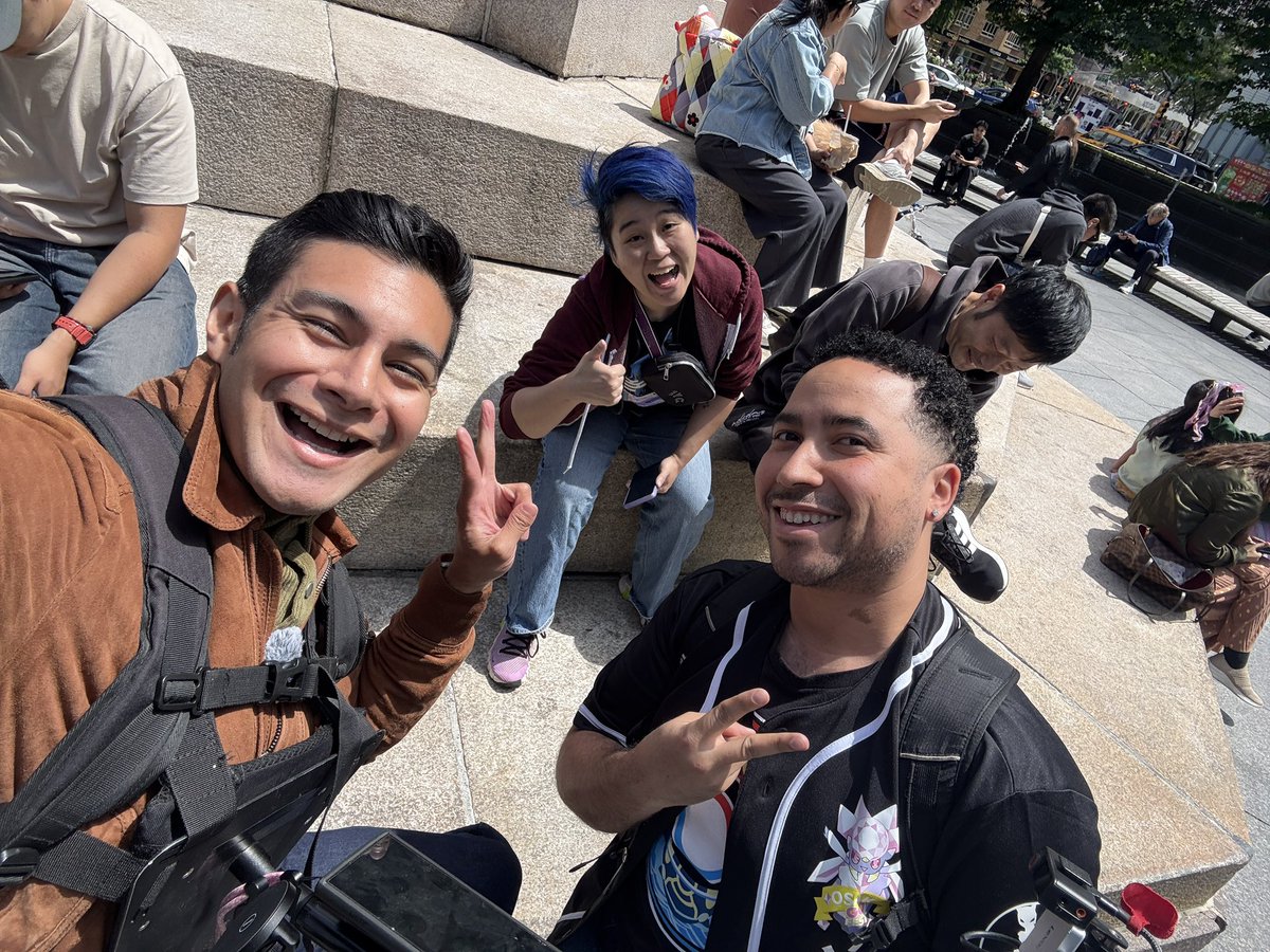 GMAX LIVE IN NYC! Let’s find that green guy 💪💪💪💪

#pokemonGo live at dandyis.live

#pokemongoApp