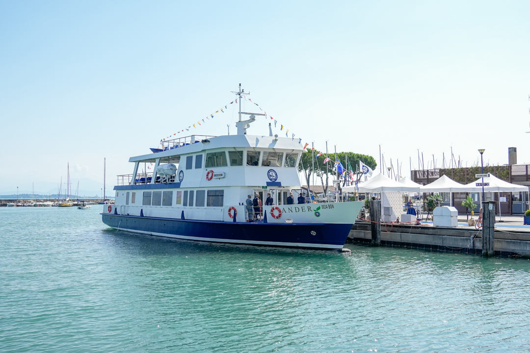 CosimoDina's tweet photo. #fattoinitalia Giacalone Shipyard motonave "Ander" prodotto nel cantiere di Peschiera del Garda (Verona). #traghetto #motonave https://t.co/nt4rEvkN8o