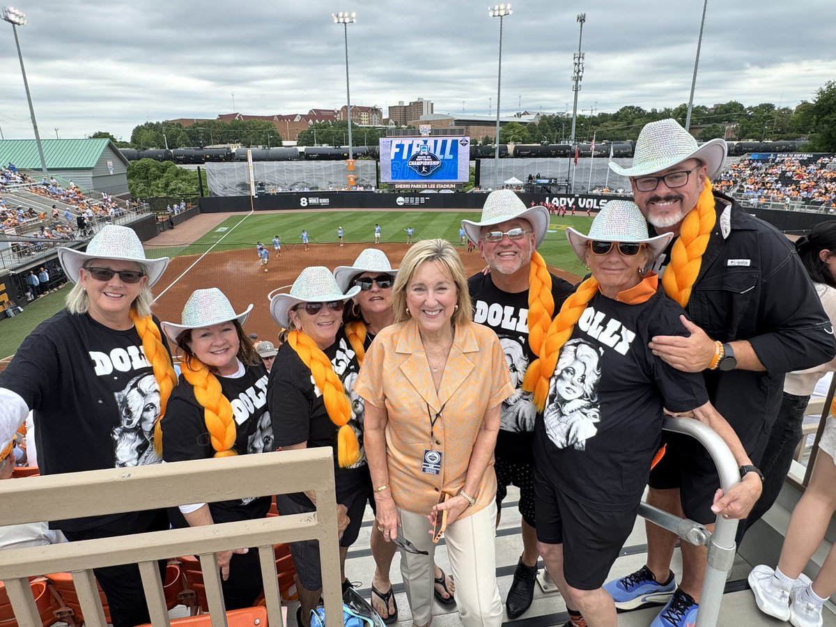Donde Plowman (@dondeplowman) on Twitter photo I will always love Dolly and <a href="/Vol_Softball/">Tennessee Softball</a>, two beloved treasures here on Rocky Top. Letโs go Lady Vols! #GBO๐๐ฅ I will always love Dolly and <a href="/Vol_Softball/">Tennessee Softball</a>, two beloved treasures here on Rocky Top. Letโs go Lady Vols! #GBO๐๐ฅ