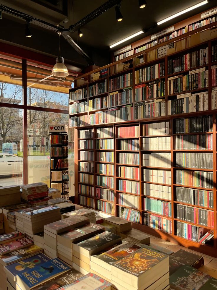 BookTasters's tweet image. A little sunshine and a lot of books — my kind of day 🌞📖