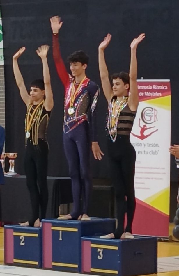 Mostolesporfin's tweet photo. 🤸‍♂️Ha sido una gozada asistir esta mañana al II trofeo masculino de Gimnasia rítmica de #Móstoles, es increíble cuanto trabajo, dedicación y tanto esfuerzo detrás de cada ejercicio.
#gimnasiaritmica 
@grcitymostoles https://t.co/57R1FYbyKE