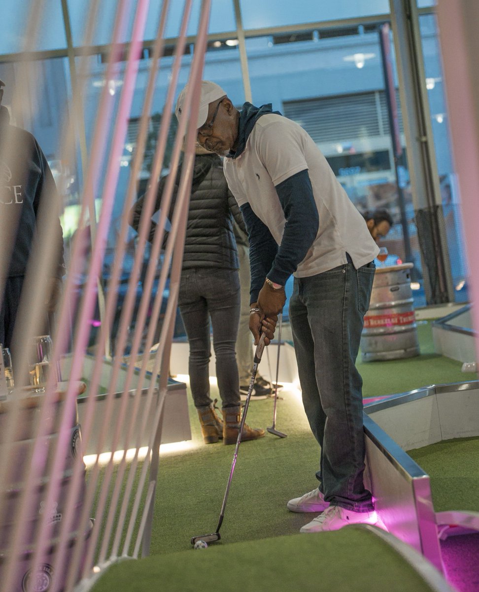 Tipsy Putt tweet media