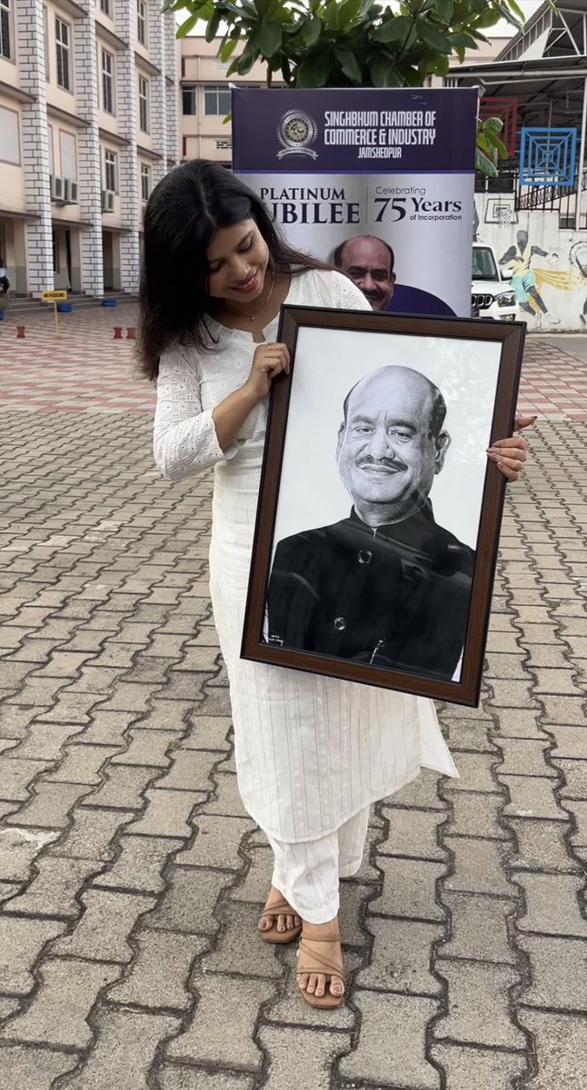 I made this sketch of Sri <a href="/ombirlakota/">Om Birla</a> and this was gifted to him today to honour his presence at the Platinum Jubilee Celebration of Singhbhum Chamber of Commerce.

This was a last minute order, so I sketched this all night, and I could thankfully complete it in time.