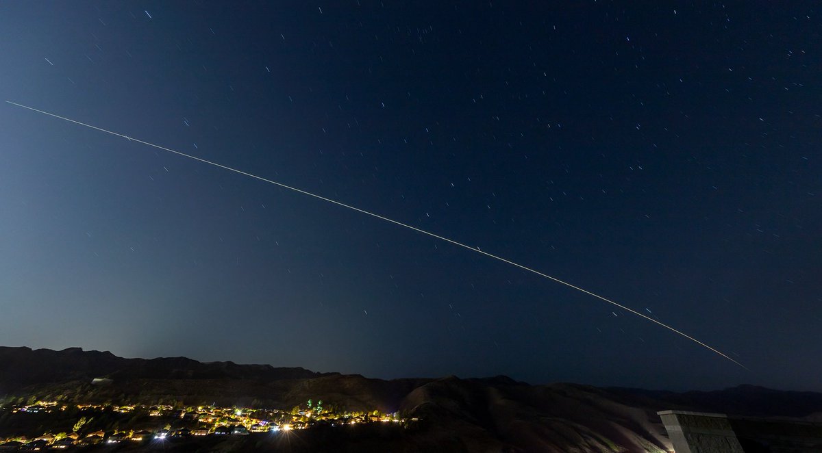 billmeco's tweet image. #SpaceX #Dragon CRS-32 enters Earth’s atmosphere and splashes down off the southern coast of California near Oceanside at 10:44 p.m. PT