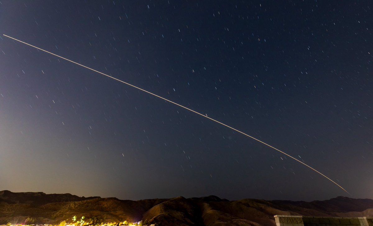 billmeco's tweet image. #SpaceX #Dragon CRS-32 enters Earth’s atmosphere and splashes down off the southern coast of California near Oceanside at 10:44 p.m. PT